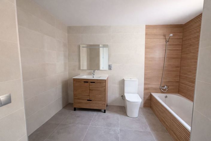 Image No.9-3 Bed Country House for sale