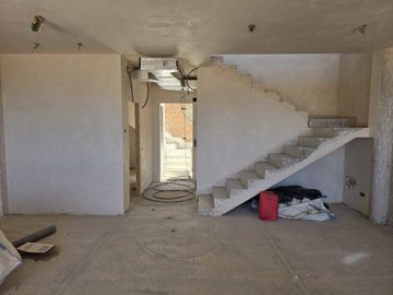 town-house-periana-ipg106-1