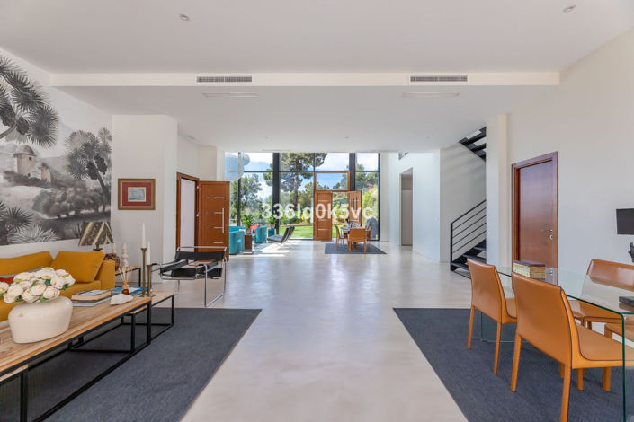 Image No.10-6 Bed Villa for sale