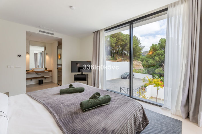Image No.19-6 Bed Villa for sale