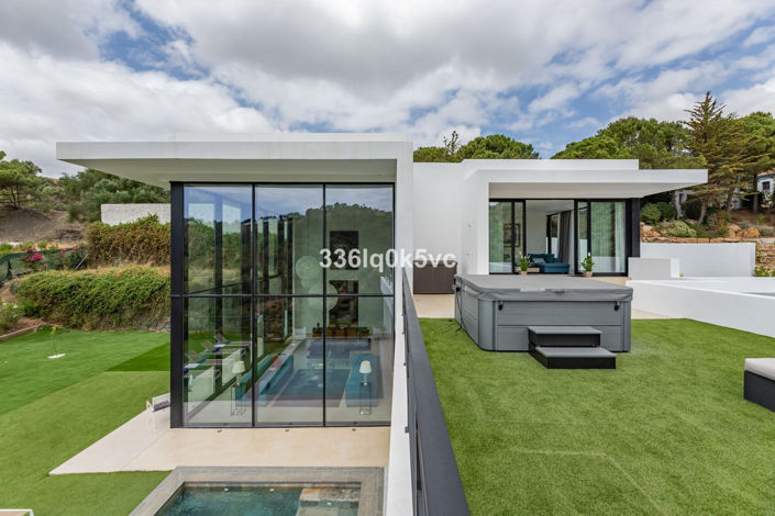 Image No.29-6 Bed Villa for sale