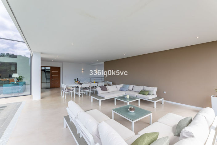 Image No.30-6 Bed Villa for sale