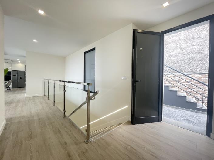 Image No.10-3 Bed Villa for sale