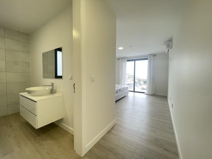 Image No.15-3 Bed Villa for sale