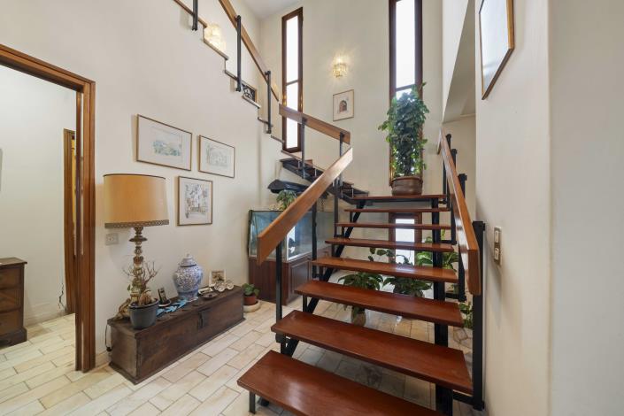 Image No.20-5 Bed Villa for sale