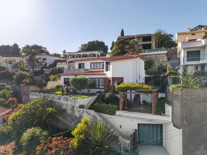 Image No.3-5 Bed Villa for sale