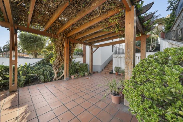 Image No.52-5 Bed Villa for sale