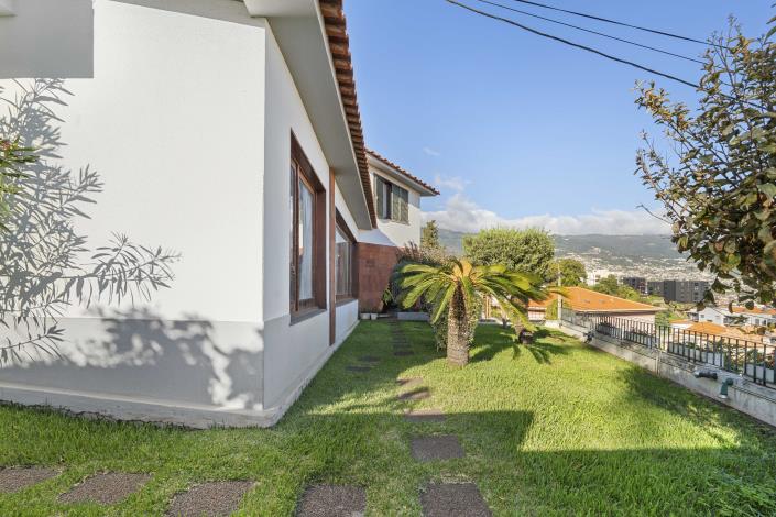 Image No.41-5 Bed Villa for sale