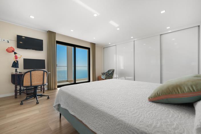 Image No.14-4 Bed Villa for sale