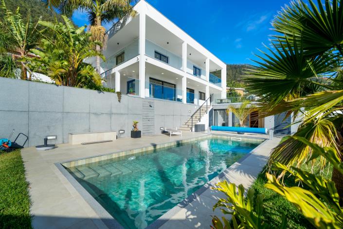 Image No.2-4 Bed Villa for sale