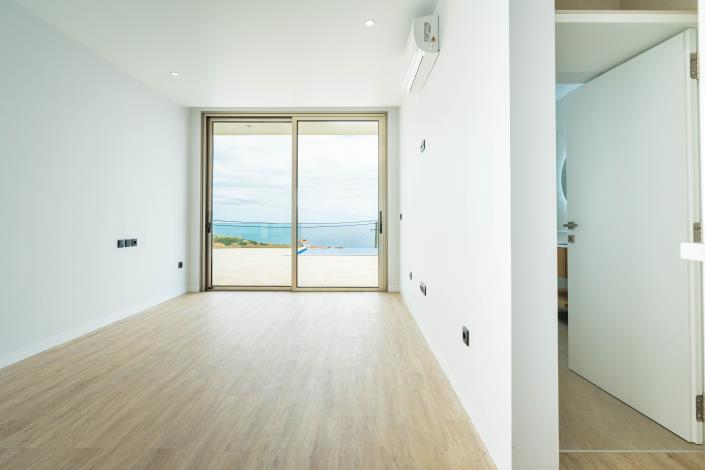 Image No.20-3 Bed Villa for sale