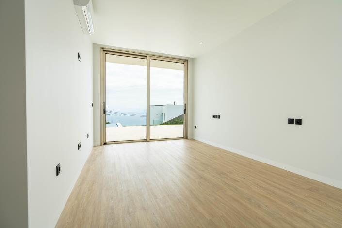 Image No.24-3 Bed Villa for sale