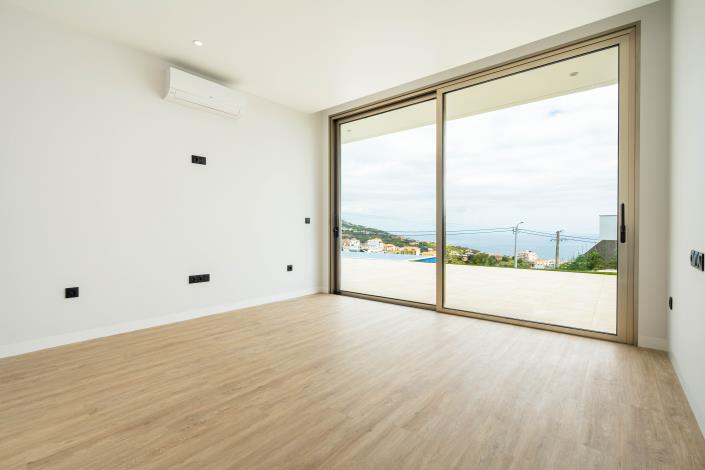 Image No.33-3 Bed Villa for sale