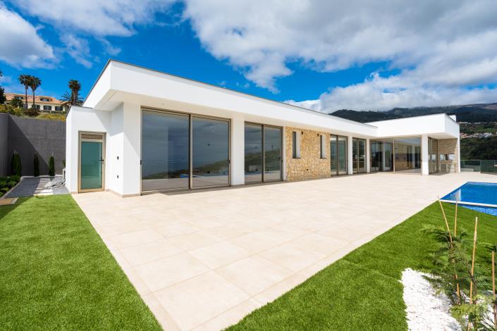 Image No.10-3 Bed Villa for sale