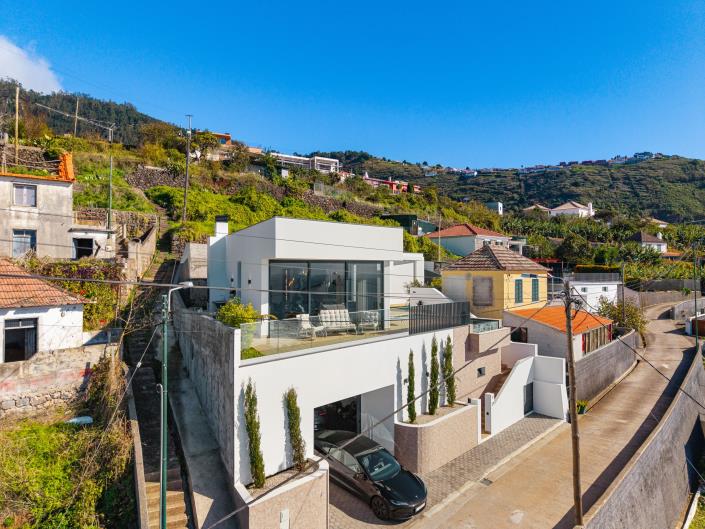 Image No.2-3 Bed Villa for sale