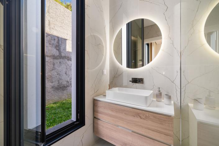 Image No.52-3 Bed Villa for sale