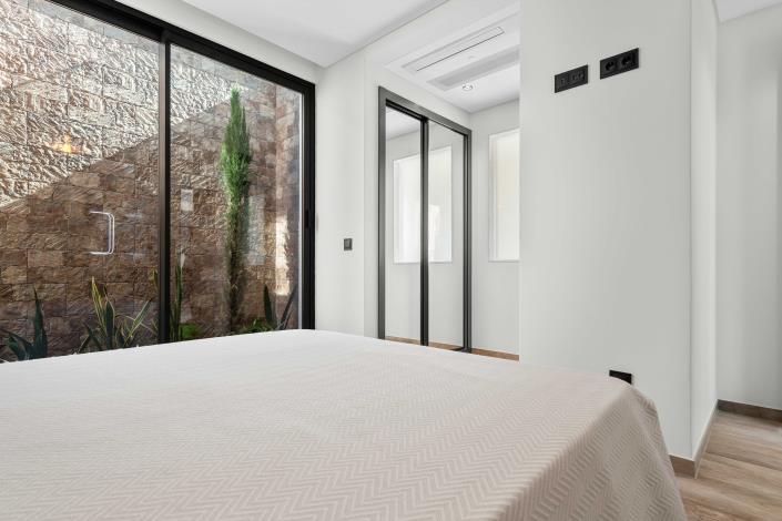 Image No.30-3 Bed Villa for sale