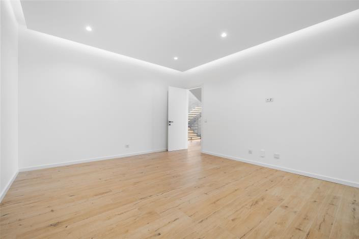 Image No.39-3 Bed Villa for sale