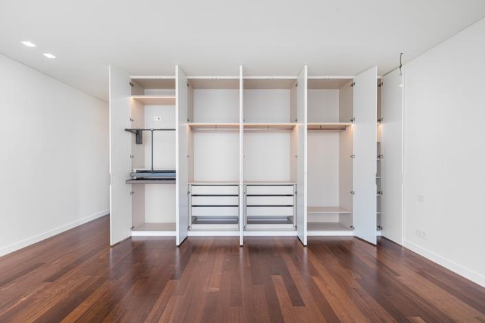 Image No.12-3 Bed Villa for sale