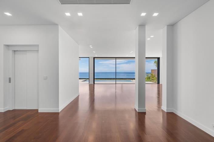 Image No.21-3 Bed Villa for sale