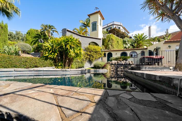 Image No.9-6 Bed Villa for sale