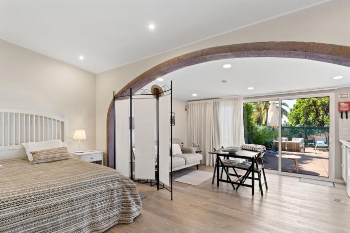 Image No.12-6 Bed Villa for sale