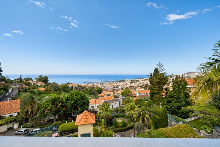 Image No.20-6 Bed Villa for sale