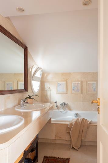 Image No.23-4 Bed Penthouse for sale