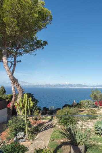 Image No.34-5 Bed Villa for sale