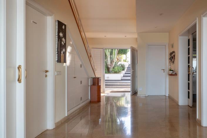 Image No.18-5 Bed Villa for sale