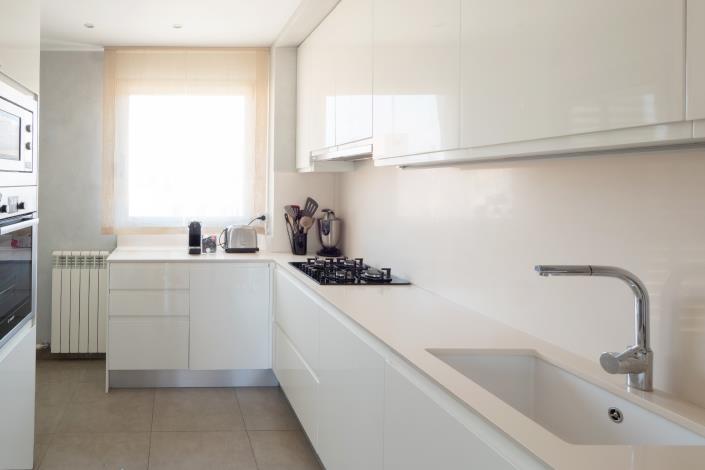 Image No.24-3 Bed Apartment for sale