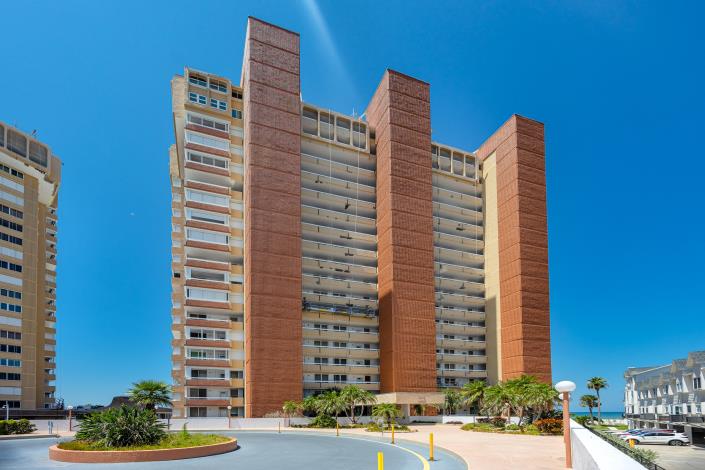 Image No.12-3 Bed Condo for sale