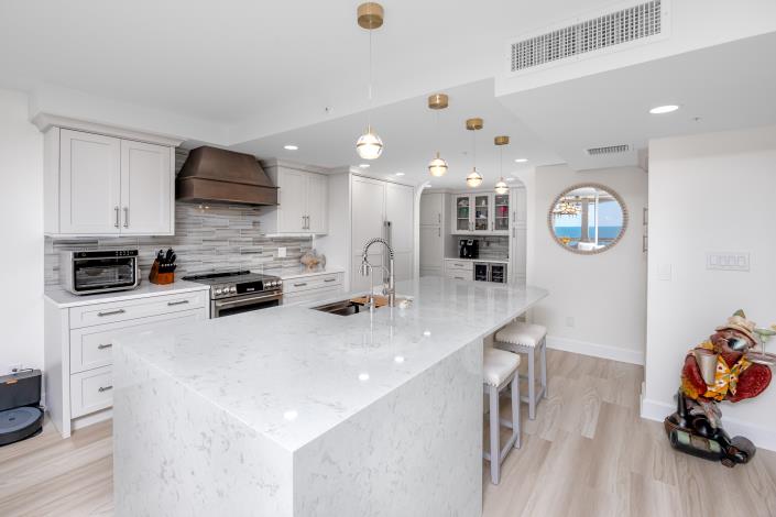 Image No.27-3 Bed Condo for sale