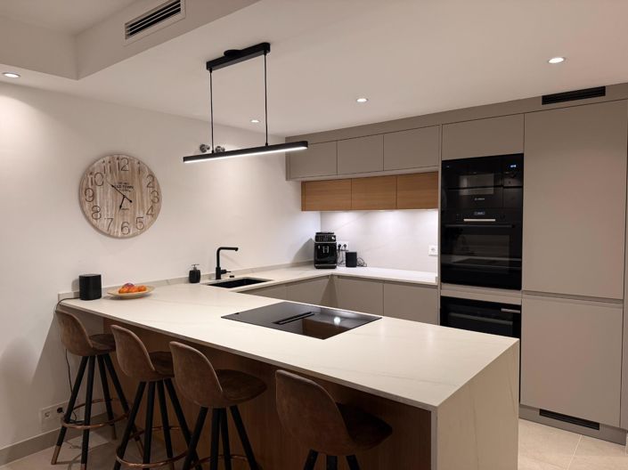 Image No.26-4 Bed Property for sale