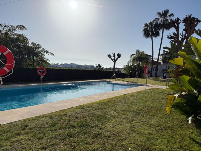 Image No.27-4 Bed Property for sale