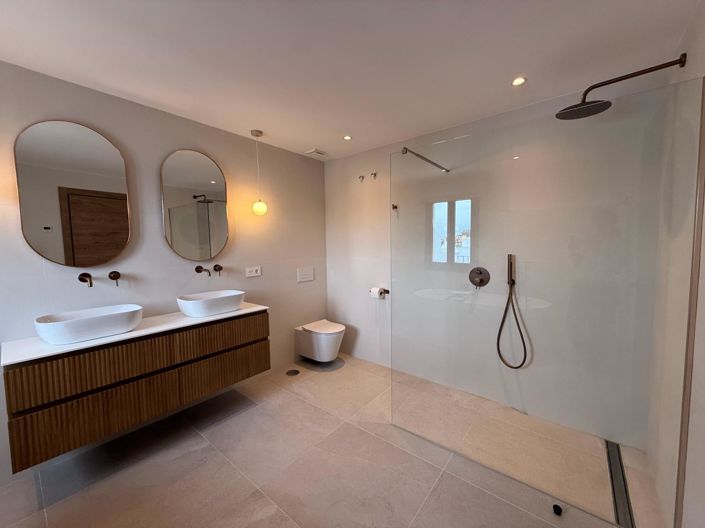 Image No.33-4 Bed Property for sale