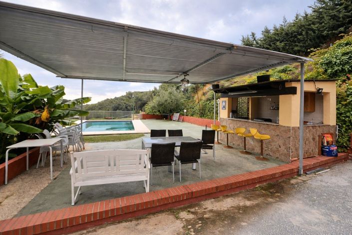 Image No.9-2 Bed Country House for sale