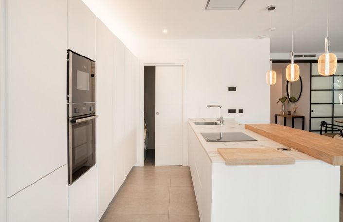 Image No.14-3 Bed Apartment for sale