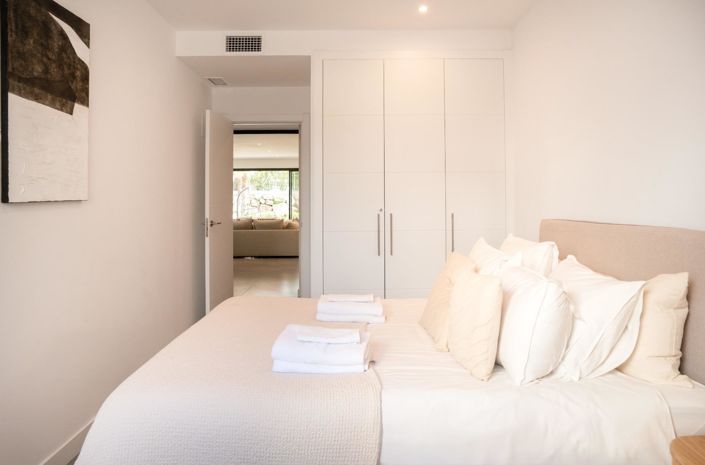 Image No.25-3 Bed Apartment for sale