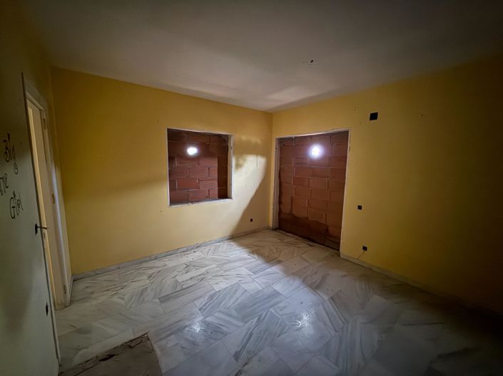 Image No.12-3 Bed Villa for sale