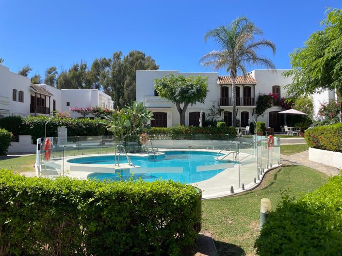 Image No.14-2 Bed Property for sale