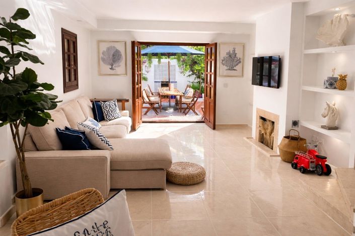 Image No.9-2 Bed Property for sale