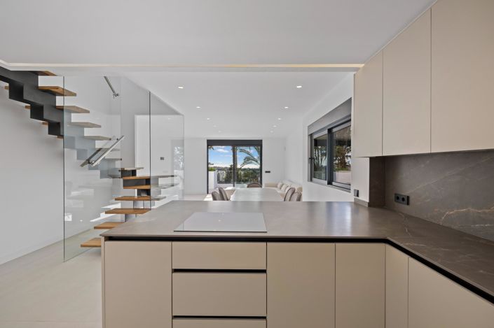 Image No.3-3 Bed Penthouse for sale