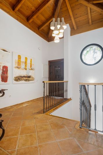 Image No.17-5 Bed Townhouse for sale