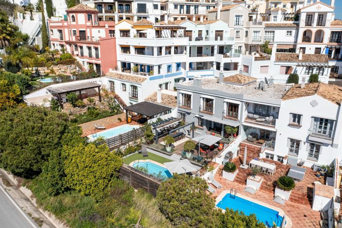 Image No.24-5 Bed Townhouse for sale