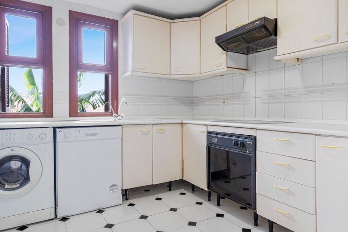 Image No.4-2 Bed Townhouse for sale