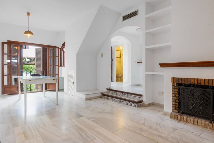 Image No.5-2 Bed Townhouse for sale