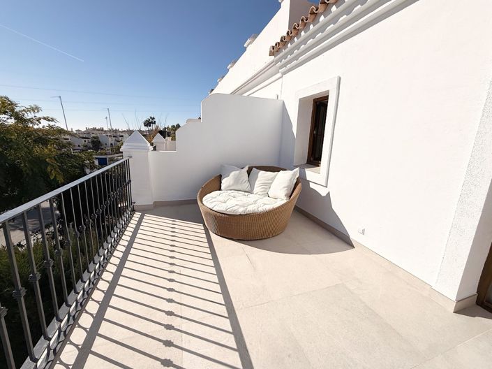 Image No.14-4 Bed Townhouse for sale