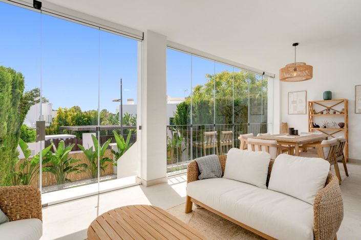 Image No.2-4 Bed Townhouse for sale