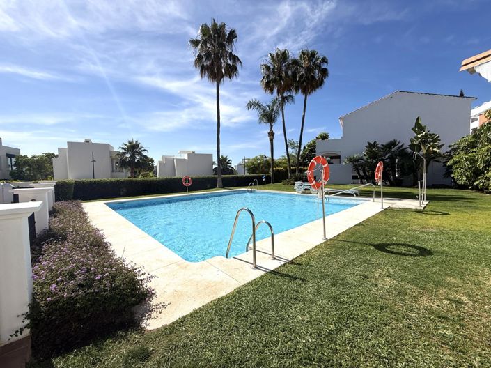 Image No.23-4 Bed Townhouse for sale